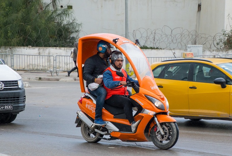 وزارة النقل تعتبره "نشاطا عشوائيا"..   مطالبة بتنظيم وتقنين مهنة "التاكسي موتور"